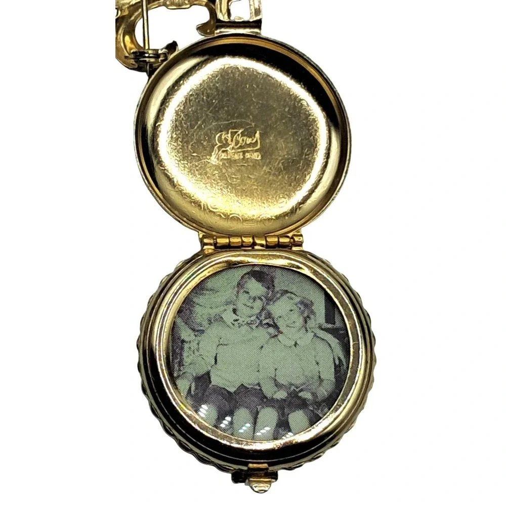 Vintage Coro Photo Locket Brooch Four Picture Frame Fleur de Lis Frame Gold Tone